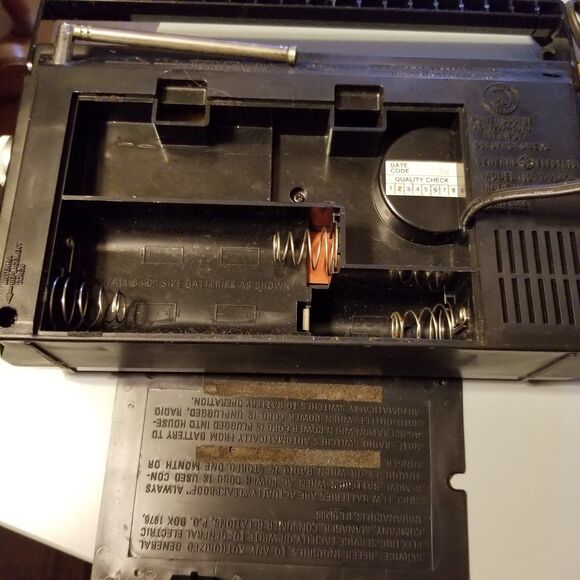 Vintage General Electric TV Sound WB/AM/FM Radio Receiver Model 7-2945A Working - Picture 10 of 12